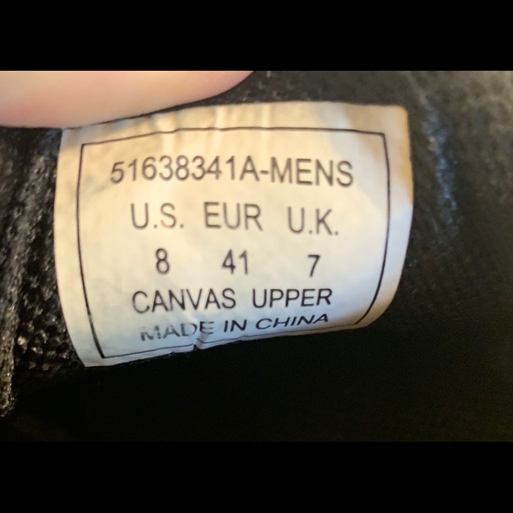 Levi’s Canvas Sneakers NWOT Sz 8 - Picture 7 of 7